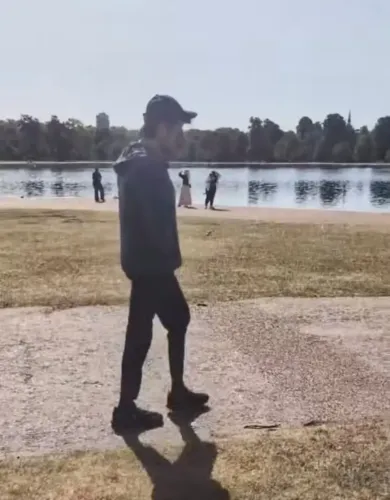 Anil Kapoor strolls Hyde Park in London, recalls shoots and memories
