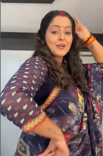 अंजना सिंह का 'जुत्ती मेरी' गाने पर शानदार डांस वीडियो, साड़ी में दिखीं बेहद खूबसूरत