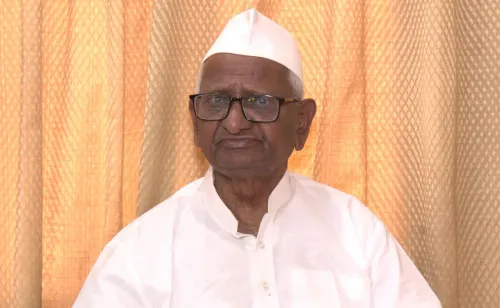 अन्ना हजारे: भ्रष्टाचार के खिलाफ 'जन लोकपाल' की लड़ाई और 'मैं भी अन्ना हूं' की क्रांति
