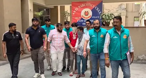 दिल्ली पुलिस ने दो ड्रग सप्लायर्स को किया गिरफ्तार, 23 लाख का गांजा और 2.65 लाख की नकद राशि बरामद