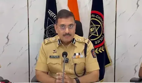 साइबर फ्रॉड सिंडिकेट का मास्टरमाइंड सौरभ काले थाईलैंड से डिपोर्ट, मुंबई एयरपोर्ट पर गिरफ्तार