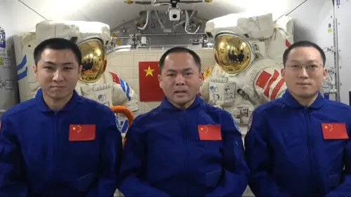 क्या अंतरिक्ष से मिलती हैं स्पेशल न्यू ईयर ग्रीटिंग्स? शनचो-21 अंतरिक्ष यात्रियों ने देशवासियों को भेजा आशीर्वाद