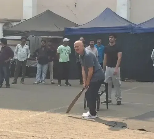 Is Anupam Kher Playing Gali Cricket on Sooraj Barjatya's Set?