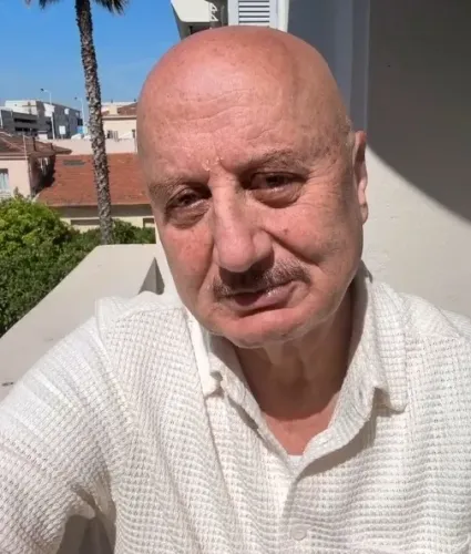 Did Anupam Kher Introduce Vinay Pathak to Kashmiri Cuisine?