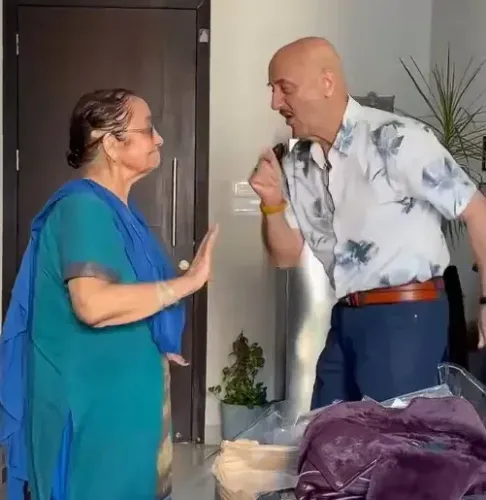 Anupam Kher dances with mother Dulari on her birthday