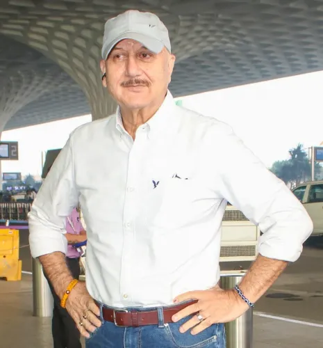 What Does Anupam Kher Say About the Magic of Kishore Kumar’s Songs in Monsoon?