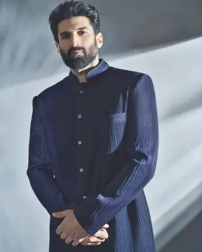 अनुराग बसु शांत होकर भी बहुत कुछ कह देते हैं: आदित्य रॉय कपूर 