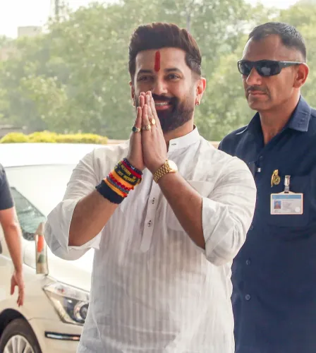 एससी आरक्षण में क्रीमी लेयर और सब-कोटा पर एनडीए में दरार, चिराग पासवान ने मांझी और उनके बेटे से माँगा इस्तीफा