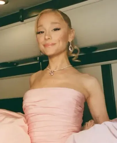 Ariana Grande Warns Against Commenting on Others' Looks as 'Dangerous'