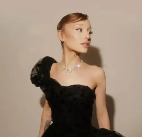 Did Ariana Grande Perform Mariah Carey’s ‘All I Want for Christmas Is You’?