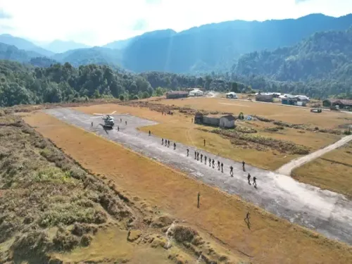 How Did the Army and Assam Rifles Validate Helicopter Insertion at Vijaynagar?