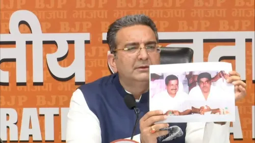 दिल्ली दंगे फैसला: गौरव भाटिया का आरोप — केजरीवाल ने ताहिर हुसैन को दिया राजनीतिक संरक्षण