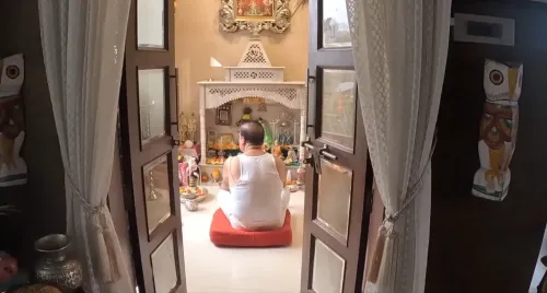 असम विधानसभा चुनाव: सीएम हिमंत बिस्वा सरमा ने पूजा कर मांगा आशीर्वाद, मतदाता करें मतदान