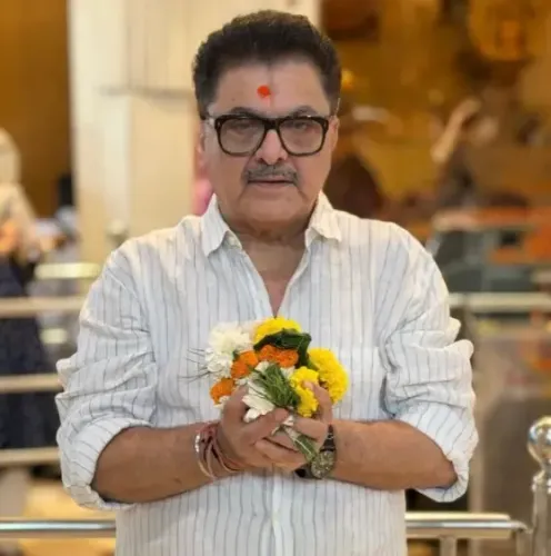 क्या अशोक पंडित ने साल 2025 के आखिरी सूर्यास्त की झलक दिखाई और सैनिकों को सलाम किया?