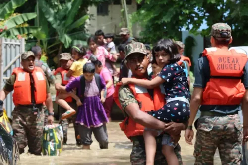 असम बाढ़: 'ऑपरेशन जल राहत' में सेना ने 1,000 से अधिक लोगों को बचाया, 19 टन अनाज वितरित