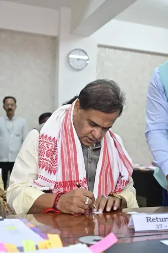 असम विधानसभा चुनाव: मुख्यमंत्री हिमंता सरमा ने नामांकन किया, सातवीं बार मैदान में