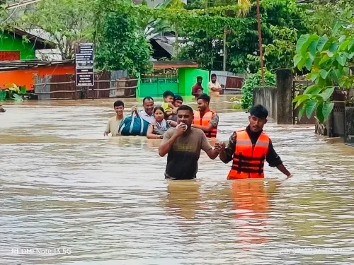 असम बाढ़: सेना का 'ऑपरेशन जल राहत-3' शुरू, शिवसागर-जोरहाट-चराइदेव से 150 लोग सुरक्षित