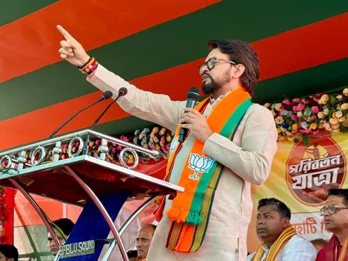 Anurag Thakur Criticizes CM Mamata at BJP's Parivartan Yatra