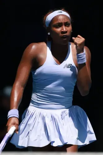 क्या कोको गॉफ ने कामिला राखीमोवा को हराकर ऑस्ट्रेलियन ओपन के दूसरे दौर में प्रवेश किया?