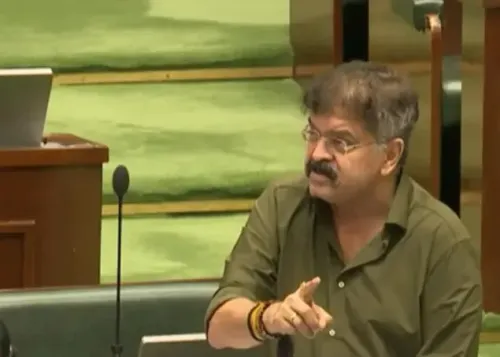 जितेंद्र आव्हाड ने सीएम को कमजोर करने के लिए खरात के इस्तेमाल पर उठाए सवाल