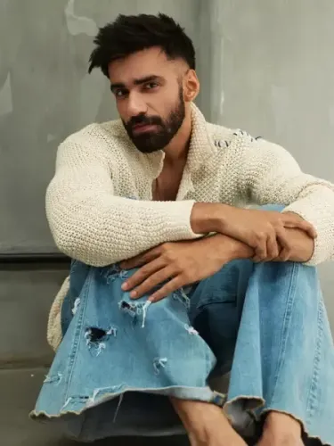 Avinash Tiwary Requests Sudhir Pandey to Clarify His Sudden Departure from 'Ginny Wedss Sunny 2' Event