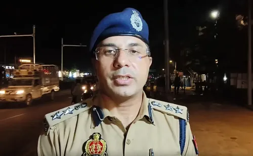अयोध्या दशहरा 2026: 2,232 दुर्गा प्रतिमाओं की निगरानी सीसीटीवी-ड्रोन से, एसएसपी ग्रोवर ने कसी सुरक्षा