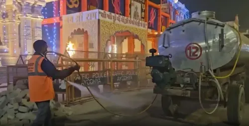 क्या अयोध्या में 25 नवंबर को राममंदिर में ध्वजारोहण के लिए तैयारियां चल रही हैं?