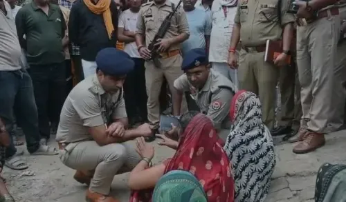 आजमगढ़ में दादा-पोते की कुल्हाड़ी से हत्या: ट्यूबवेल पर सोते समय अज्ञात हमलावरों का हमला