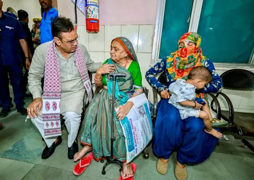 SMS अस्पताल OPD में मरीज़ों से मिले मुख्यमंत्री भजनलाल शर्मा