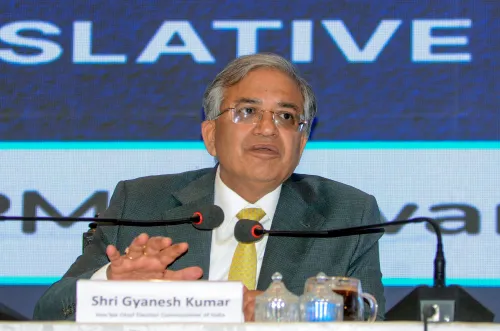 कोलकाता: सीईसी ज्ञानेश कुमार ने प्रेस कॉन्फ्रेंस को संबोधित किया