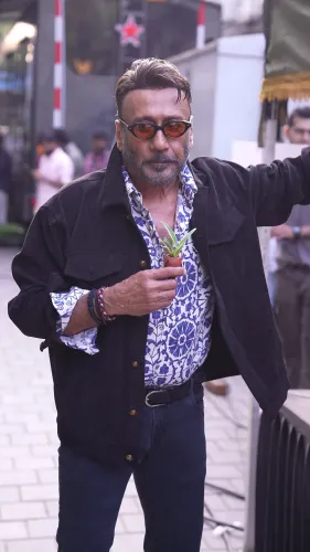Mumbai: Jackie Shroff Spotted in Andheri