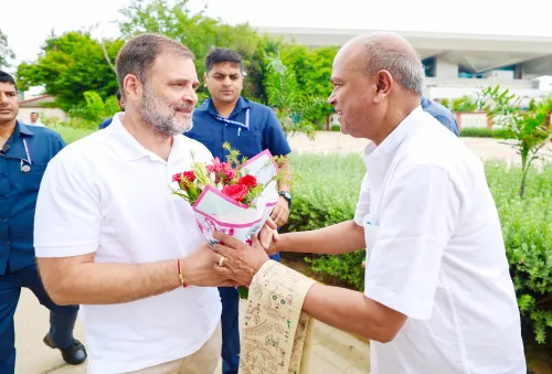 Rahul Gandhi Honored by Enthusiastic Reception at Patna Airport