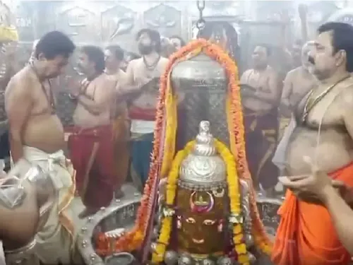 महाकालेश्वर मंदिर में रंग पंचमी का भव्य उत्सव, बाबा का अनोखा श्रृंगार