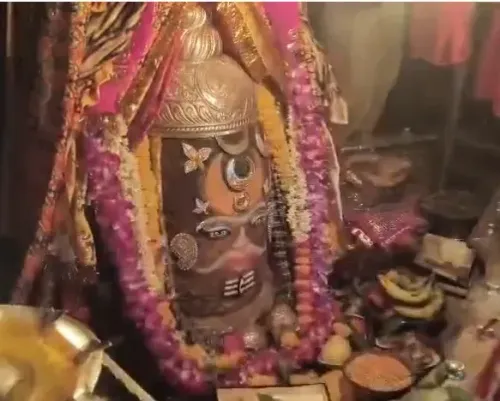 बाबा महाकाल की भव्य भस्म आरती संपन्न; पंचामृत स्नान और अलौकिक शृंगार से शिवमय हुई उज्जैन नगरी