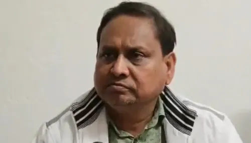 क्या बाबरी मस्जिद बनाना मेरा हक है? मैं डरने वाला नहीं हूं: हुमायूं कबीर (आईएएनएस एक्सक्लूसिव)