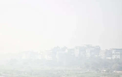 क्या बढ़ा प्रदूषण तापमान को गिराएगा? वायु गुणवत्ता ‘बेहद खराब’ श्रेणी में, ग्रेप का अगला चरण जल्द लागू हो सकता है