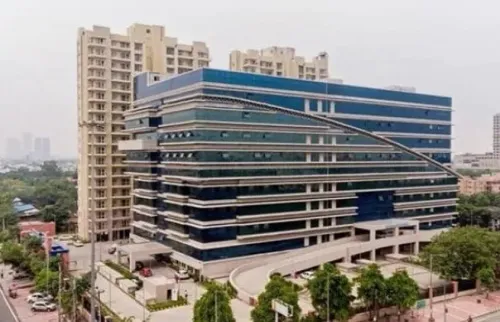 मानसून में वायरल बुखार का कहर: नोएडा जिला अस्पताल की ओपीडी में एक दिन में 2,000 से अधिक मरीज