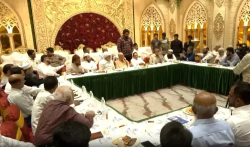 बकरीद से पहले मुंबई में शांति बैठक: नवाब मलिक, वारिस पठान समेत नेताओं ने की सौहार्द की अपील