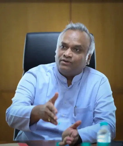 Should K'taka Government Officials Be Barred from RSS Activities?