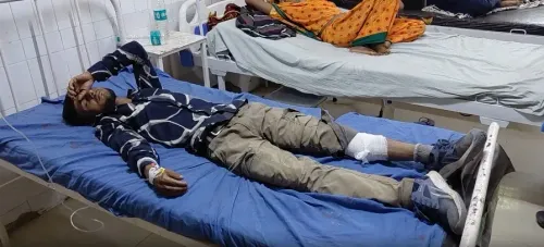बांदा मुठभेड़: रेप के दो आरोपी गिरफ्तार, एजाज के पैर में गोली — दो कांस्टेबल भी घायल