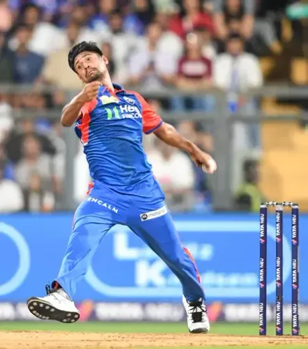 Why has the Bangladesh government ordered a suspension of IPL telecast amid the Mustafizur controversy?
