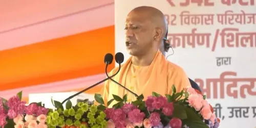 बाराबंकी में CM योगी का विपक्ष पर प्रहार: '₹542 करोड़ की 82 परियोजनाएँ, सनातन सुरक्षित तो देश सुरक्षित'