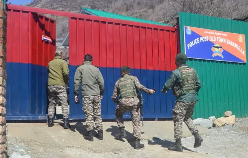 बारामूला पुलिस ने नशीली दवाओं की तस्करी में लिप्त गाड़ी की की जब्ती