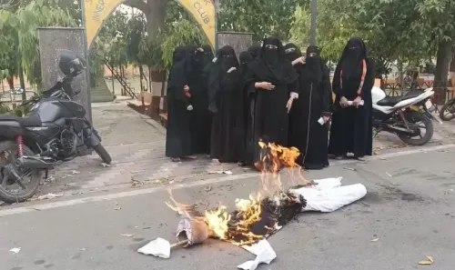 बरेली में मुस्लिम महिलाओं का महिला आरक्षण के समर्थन में जबरदस्त प्रदर्शन, कांग्रेस के खिलाफ नारेबाजी