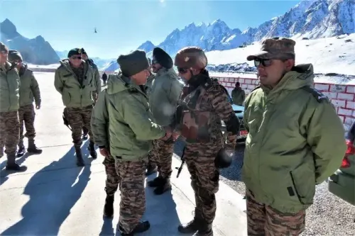 क्या बर्फीली चोटियों पर पहुंचे सेनाध्यक्ष ने जवानों को दीपावली की बधाई दी?