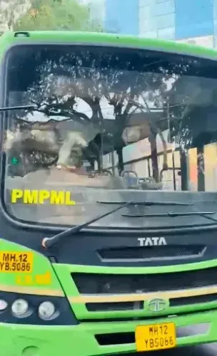 पुणे में PMPML बस चोरी: रॉन्ग साइड दौड़ाई, डिवाइडर से टकराई, आरोपी गिरफ्तार
