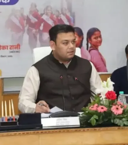 बेसिक शिक्षा मंत्री संदीप सिंह की नई पहल, प्रदेश में भटके हुए बच्चों की शिक्षा को आधुनिक बनाने के लिए 'अभिनव' प्रयोग