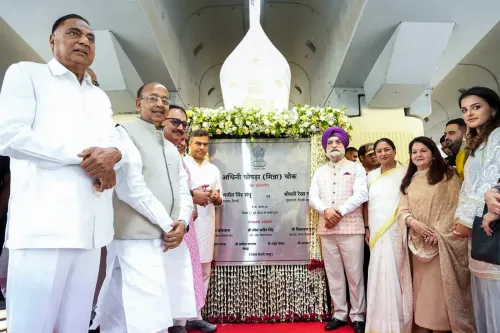 रेखा गुप्ता, LG संधू और BJP नेताओं ने किया चौक का नामकरण