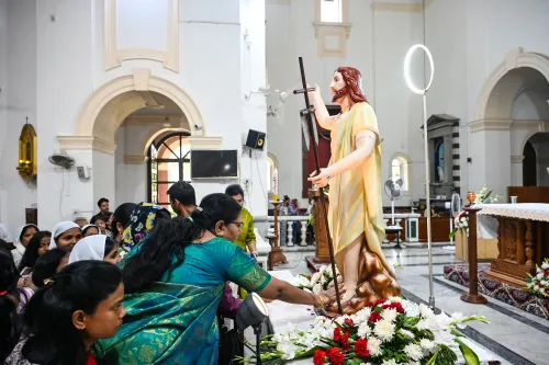 नई दिल्ली: पवित्र हृदय कैथेड्रल चर्च में ईस्टर प्रार्थनाएँ