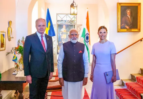 क्राउन प्रिंसेस विक्टोरिया संग मोदी की गोथेनबर्ग में अगवानी